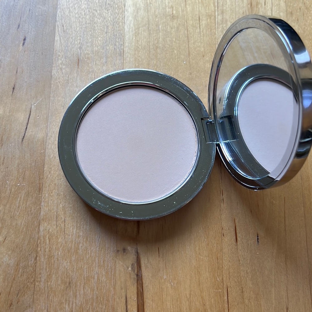 Rock&Republic Pressed Powder